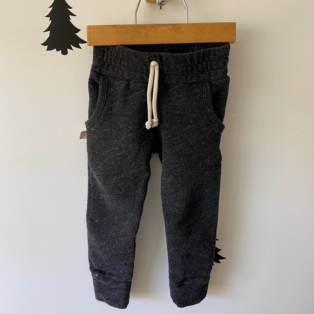 Childhoods Clothing Jogger in Onyx (heathered charcoal) size 2T